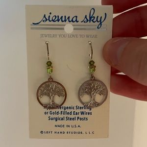 Silver tree earrings, never worn!!!